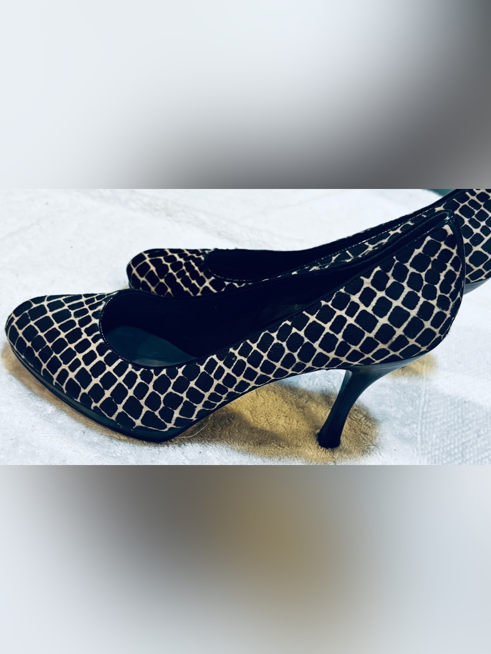 Gently Used Quality Heels By Via Spiga - Size 9.5 M - Heel Height 4” -  box 12
